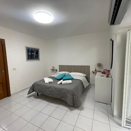 Geppino'S Home Napoli Bagian luar foto